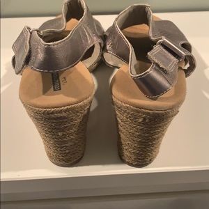 Clarks Shoes - Clarks Women's Raven Dawn Wedge Sandal size 12 Clarks Shoes - Clarks Women's Raven Dawn Wedge Sandal size 12